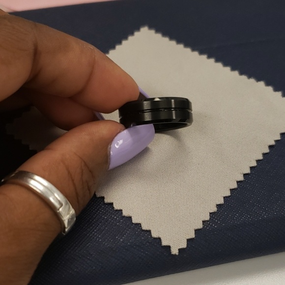 Mens Tungsten ring - Picture 2 of 4
